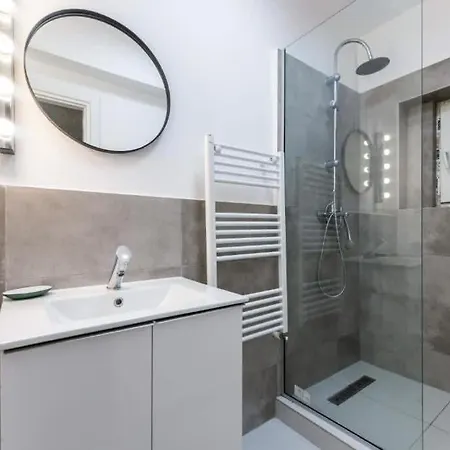 Ultracentral Spacious 4br Apartment