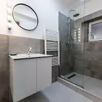 Ultracentral Spacious 4br 布加勒斯特