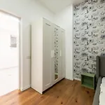 Ultracentral Spacious 4br *