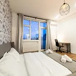 公寓 Ultracentral Spacious 4br 布加勒斯特