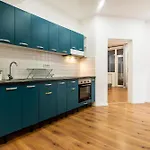 Ultracentral Spacious 4br 公寓 布加勒斯特