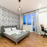 公寓 Ultracentral Spacious 4br 布加勒斯特