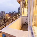 Ultracentral Spacious 4br * 布加勒斯特