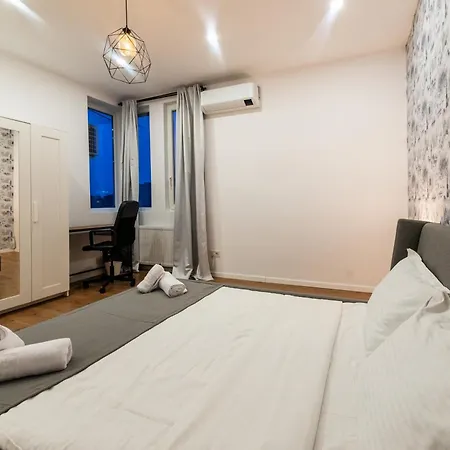 Ultracentral Spacious 4br Bucarest