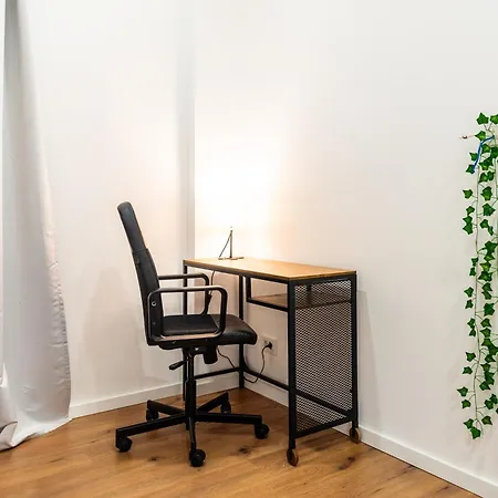 Ultracentral Spacious 4br Бухарест