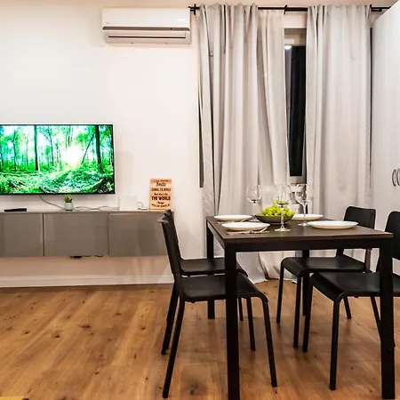 Ultracentral Spacious 4br Апартаменты *