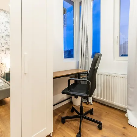 Апартаменты Ultracentral Spacious 4br *