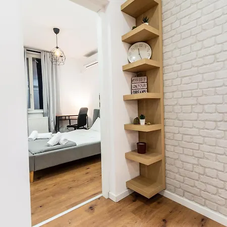 Апартаменты Ultracentral Spacious 4br Бухарест