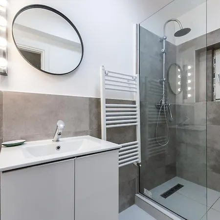 Ultracentral Spacious 4br * Bucarest