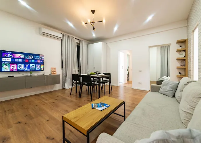 Ultracentral Spacious 4br *