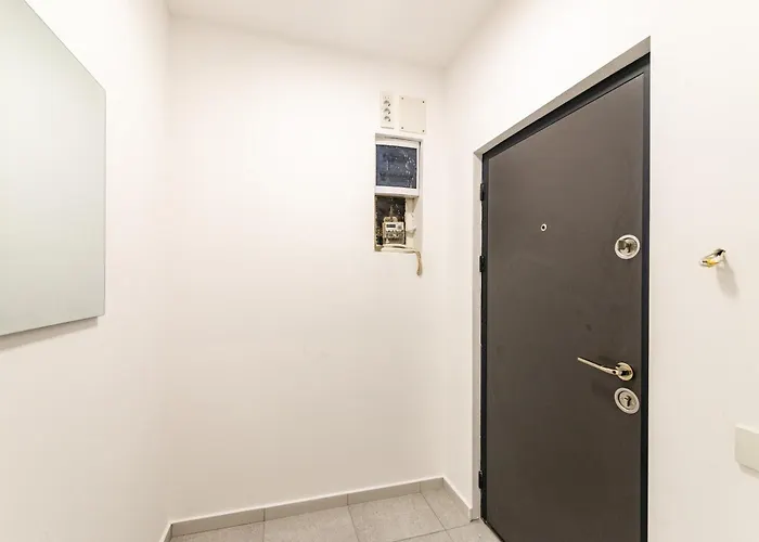 Ultracentral Spacious 4br