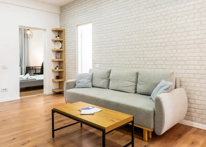 Ultracentral Spacious 4br *