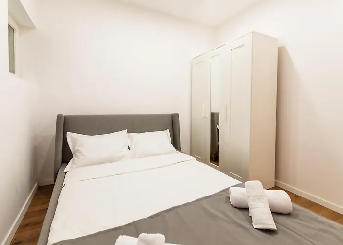 Ultracentral Spacious 4br