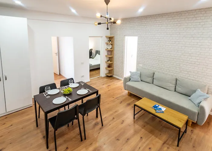 Ultracentral Spacious 4br Appartement