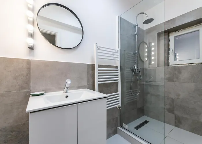 Ultracentral Spacious 4br * Bukarest