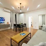 Ultracentral Spacious 4br *