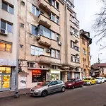 Apartment Ultracentral Spacious 4br Bucharest