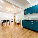 Apartment Ultracentral Spacious 4br *
