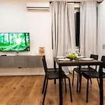 Ultracentral Spacious 4br *