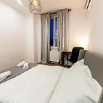 Ultracentral Spacious 4br * Bucharest