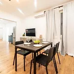 Ultracentral Spacious 4br *
