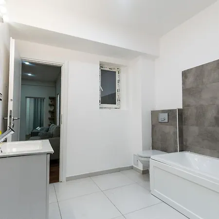 Ultracentral Spacious 4br *