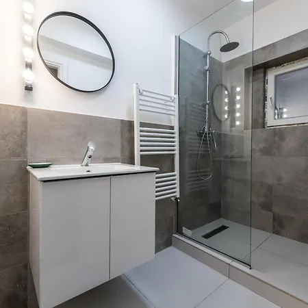 Ultracentral Spacious 4br Bucarest