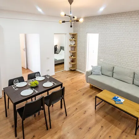 Ultracentral Spacious 4br Appartement