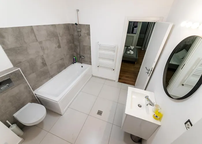Ultracentral Spacious 4br Apartment Bukarest